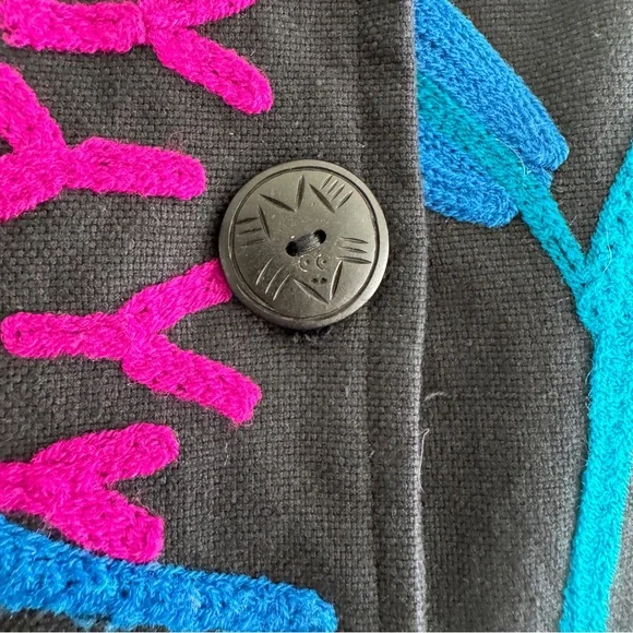 Vintage Boho Embroidered Coat Size Medium - Picture 7 of 9